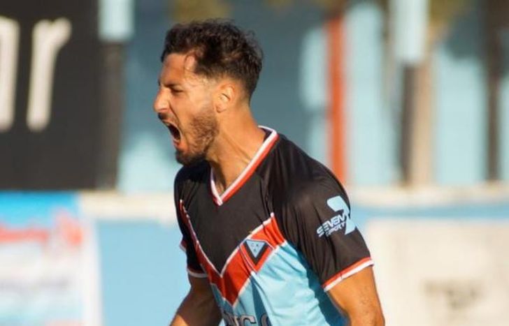 Vidal anotó su primer gol oficial con la camiseta del Tricolor.