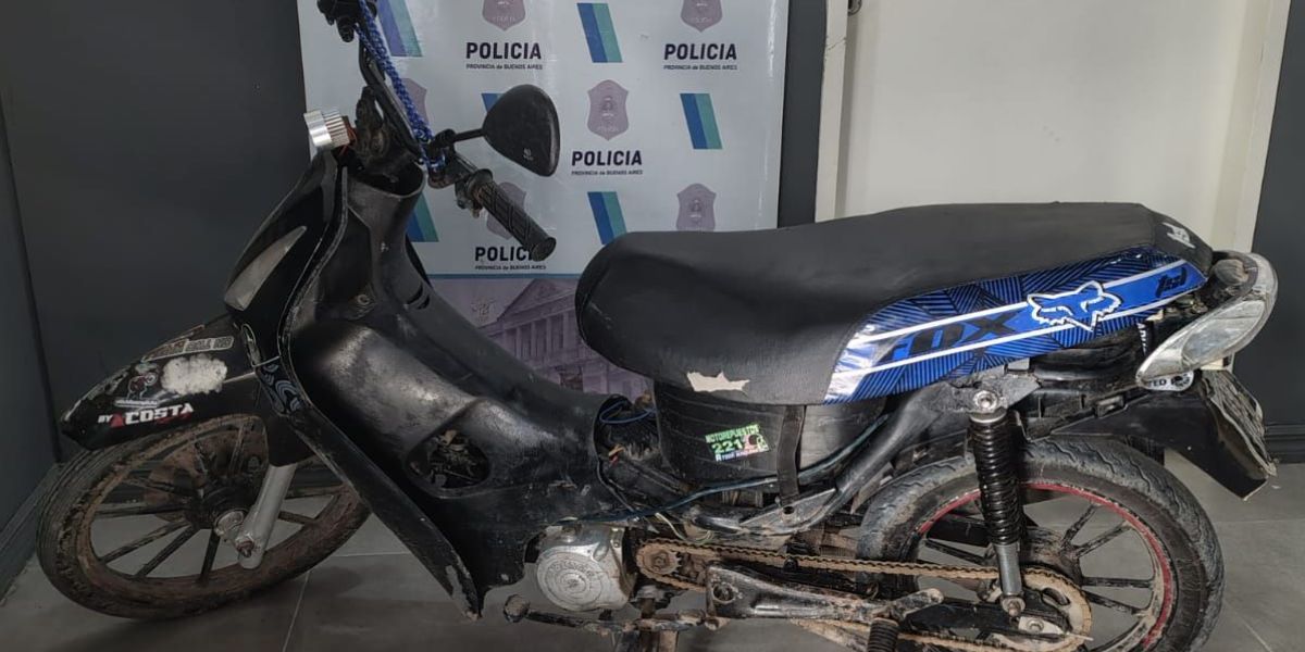 La moto robada en Lomas de Zamora.