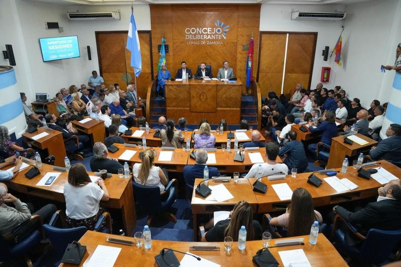 Federico Otermín dio inicio a las Sesiones Ordinarias en el Concejo Deliberante de Lomas de Zamora.