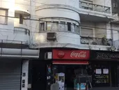 La casa fue vendida y los actuales dueños de Banfield la remodelaron. La casa fue vendida y los actuales dueños de Banfield la remodelaron.