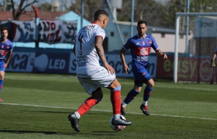 Bazán lanzó el centro del gol de Bruera.