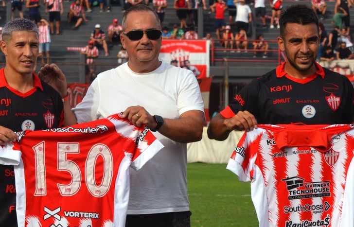 Maxi Rodríguez y Patricio Romero, antes del partido ante Agropecuario.