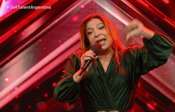 Lizy, carismática conductora.