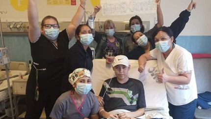 Román el hospital, días antes de la operación.