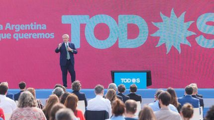Alberto encabezó el acto en Tecnópolis.