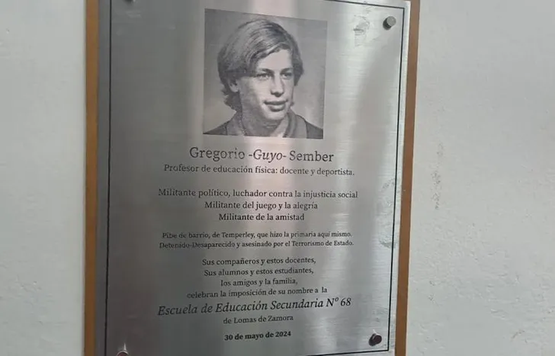 Hijo de una familia trabajadora de Temperley, 