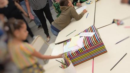 Los chicos escriben cartas: algunas alertan problemas de violencia o abuso.