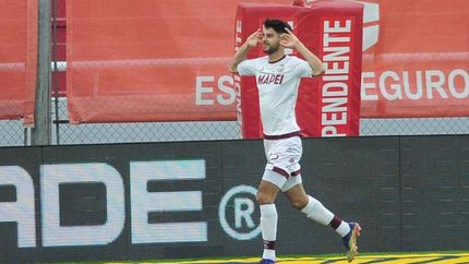 José López jugará en el bicampeón de América. José López jugará en el bicampeón de América.