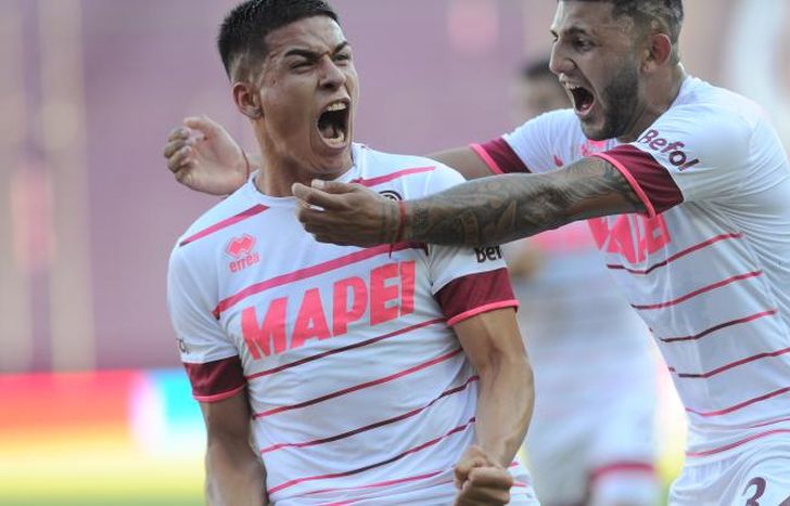Los Pérez, Matías y Facundo, en el festejo del gol.