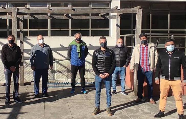 Autoridades participaron de la entrega.