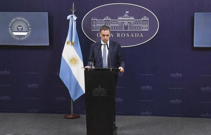 Estamos analizando como una posibilidad, lanzó este lunes el vocero presidencial, Manuel Adorni.