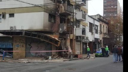 Al parecer el incendio se produjo por una explosión en la instalación de gas.
