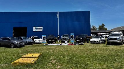 Camionetas robadas por la banda. Camionetas robadas por la banda.