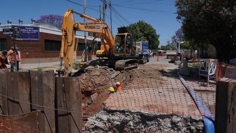 Las cuadrillas trabajan sobre Santa Fe y Pereyra Lucena.