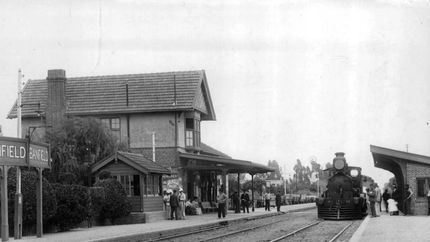 tren gratis y cerveza: la venta del primer lote de lo que seria el pueblo de banfield tren gratis y cerveza: la venta del primer lote de lo que seria el pueblo de banfield