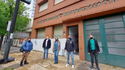 Las donaciones fueron entregadas por funcionarios municipales.