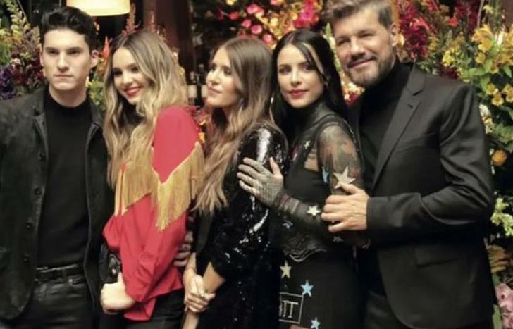 Tinelli y su familia.