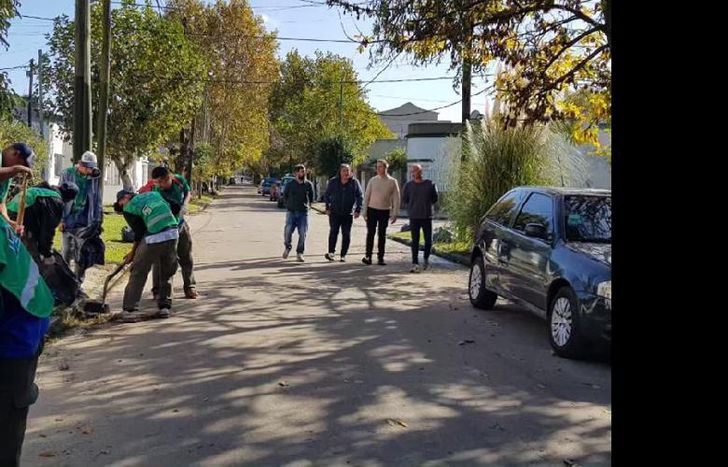 Se realizan tareas de mantenimiento, barrido, limpieza, cordoneo y recolección de montículos.