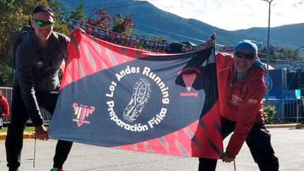 La bandera Milrayitas, presente en Villa La Angostura. La bandera Milrayitas, presente en Villa La Angostura.