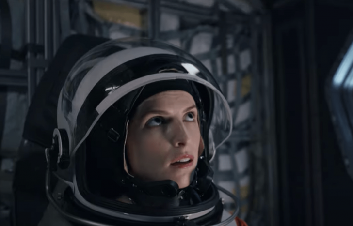 Una escena de Pasajero inesperado.