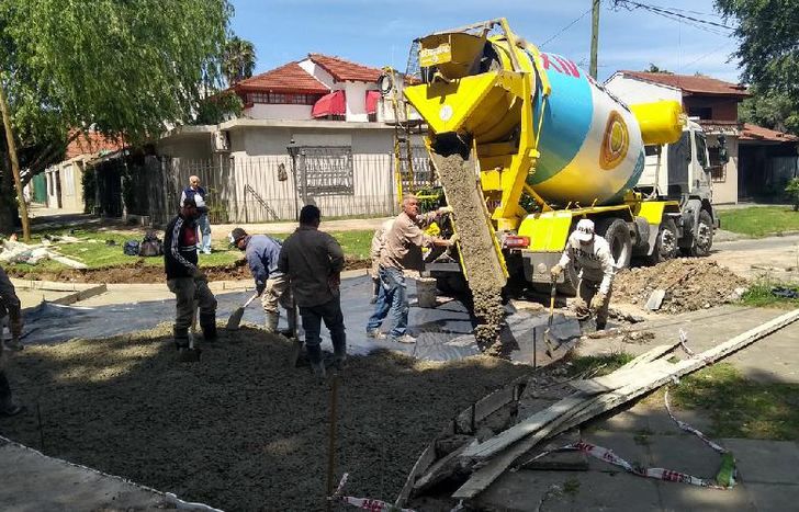 las cuadrillas de la secretaría de obras públicas realizan los arreglos.