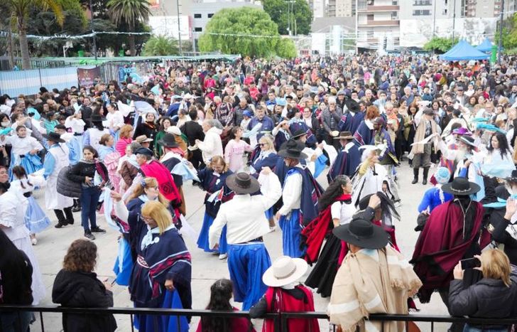 Festejo popular desde el mediodía.