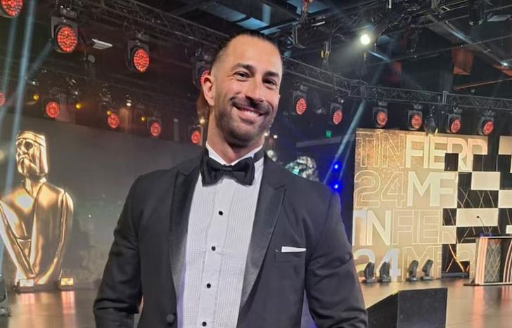 El lomense Licha Navarro sorprendió con su nuevo look.