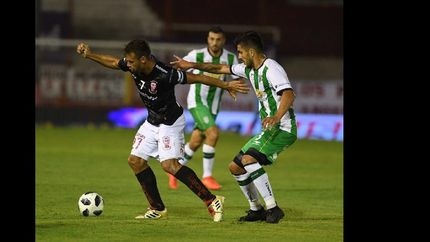 banfield no pudo ante huracan y se aleja de la pelea por las copas