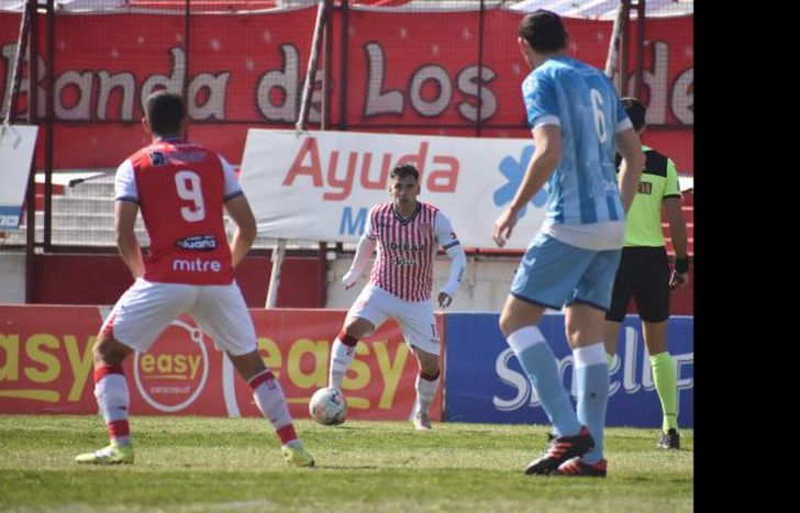 Los Andes y el CADU no jugaron un gran partido.