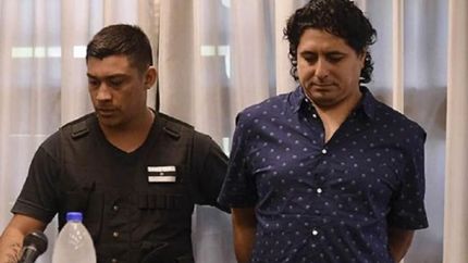 Bazán no podrá salir del país sin previo aviso a Migraciones.