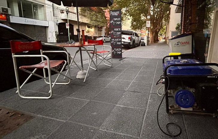 Comercios de Lomas con grupos electrógenos por la falta de luz.