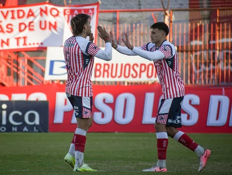 Cambio en Los Andes: sale Asenjo y entra Garay.