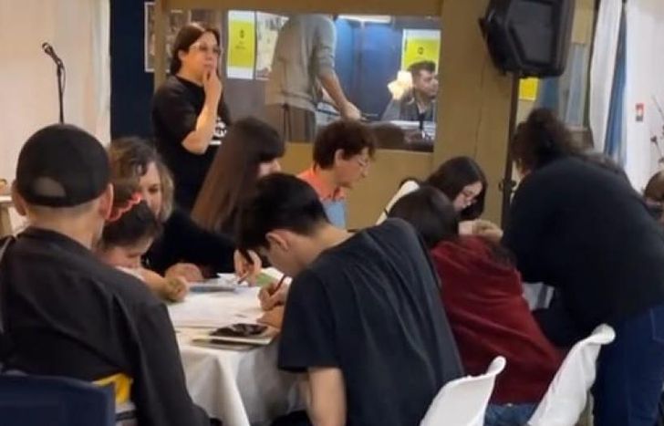 Hubo tiempo para un café literario.