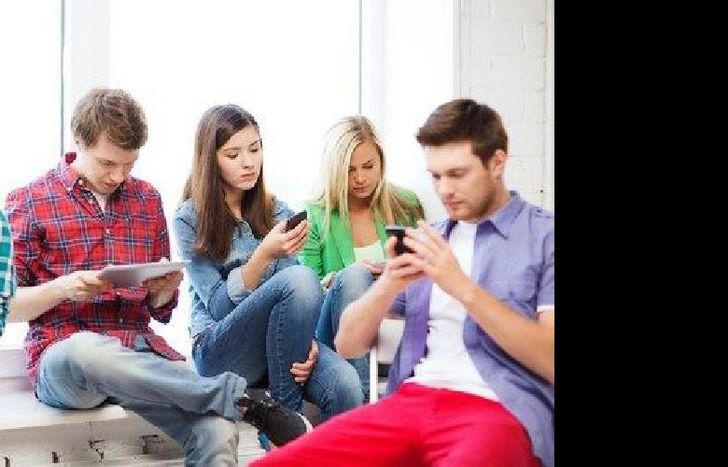 cp-Phubbing-grupo-e1444848478958