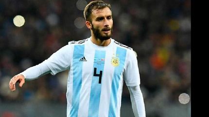 Tiene un desgarro en el bíceps femoral de la pierna izquierda.