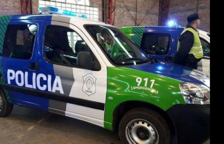 la policía fue advertida por los vecinos.