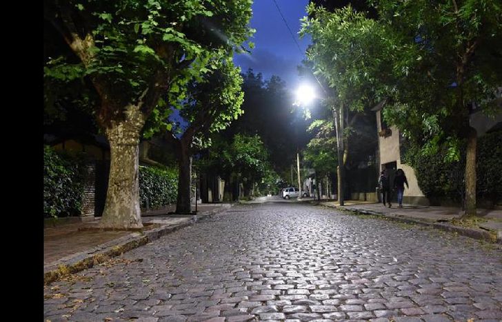 Las luces consumen hasta 50% menos de energía y duran 50 mil horas.