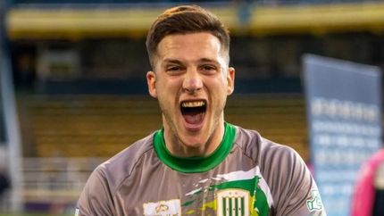 cuanto ofrecio racing por facundo cambeses y que respondio banfield