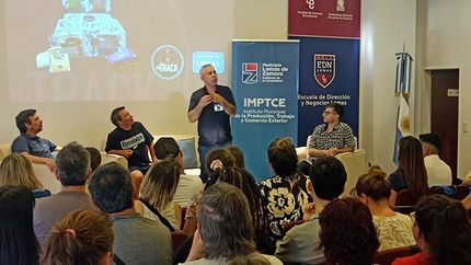 Hicieron un conversatorio con más de 100 emprendedores de Lomas.
