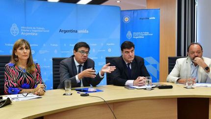 El ministro de Trabajo Claudio Moroni encabeza el organismo tripartito.