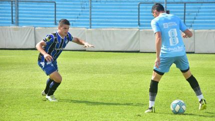 El Gasolero sumó minutos de fútbol contra Almagro. El Gasolero sumó minutos de fútbol contra Almagro.