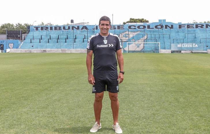 Campodónico suma dos empates como DT.