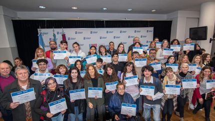 Algunos de los premiados durante el cierre del concurso.