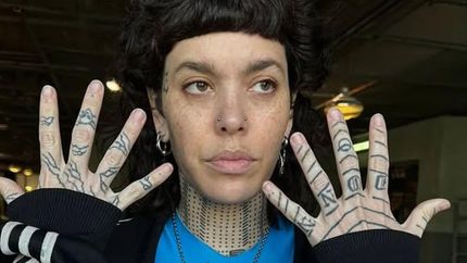 Ana Devin en Cachete en En el barro.