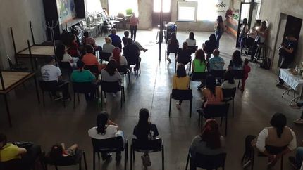 Participaron profesores y vecinos del barrio.