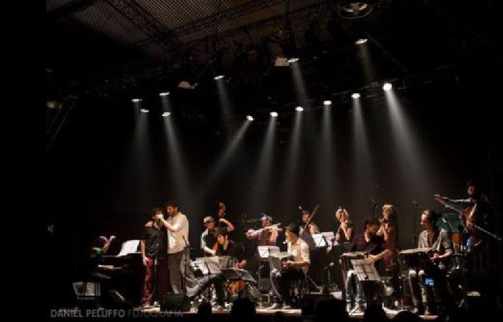 Adelantarán temas de Del montón su segundo álbum.