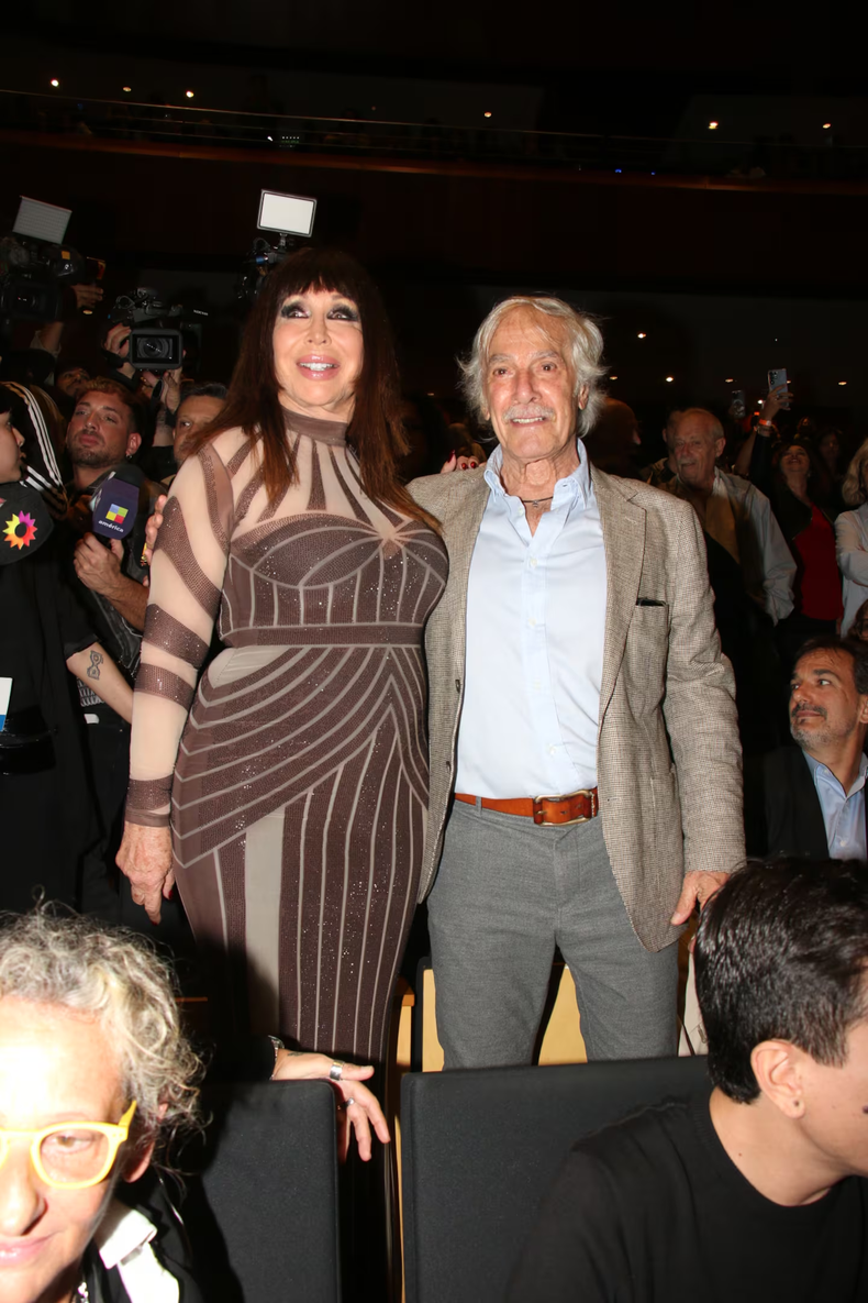 Moria Casan con el Pato Galmarini. 
