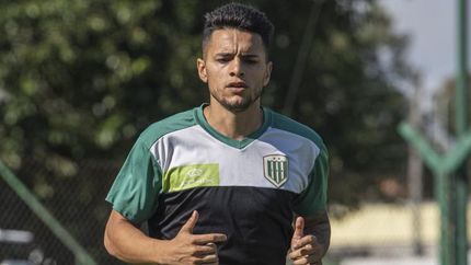 Maxi Cuadra ya se entrenó en Luis Guillón.