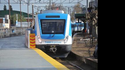 el gobierno evalua ampliar el horario de los trenes y subtes