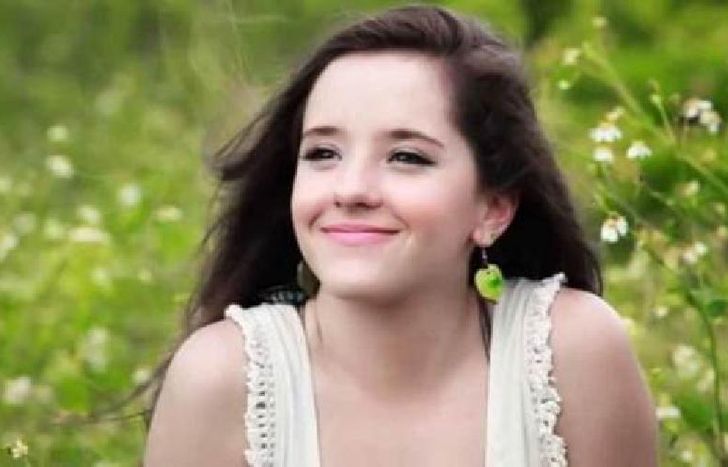 Comenzó a tocar el piano a los 4 años y después estudió actuación.